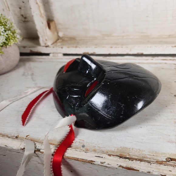 VTG Hand Painted Black & Red Ceramic Face Mask Wall Decor- Mardi Gras Masquerade - Picture 6 of 9